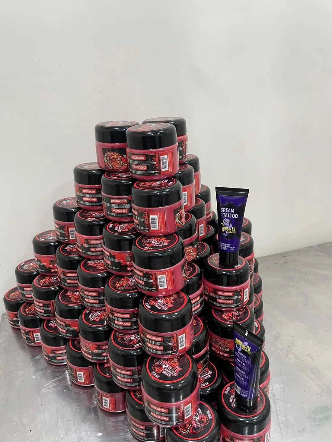Producción de bálsamos y cremas HornetX